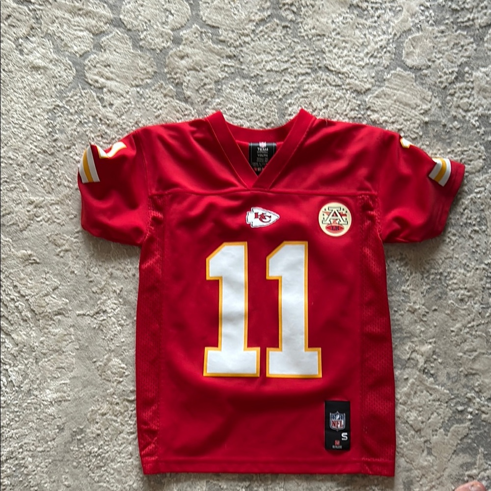 Red Kansas City Chiefs Jersey with Number 11